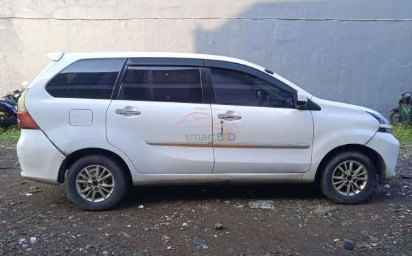DAIHATSU XENIA 1.3