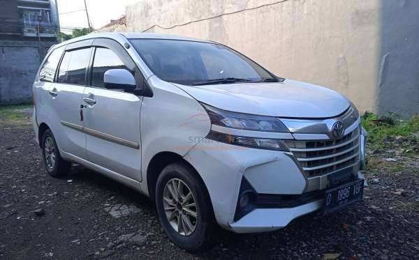 DAIHATSU XENIA 1.3