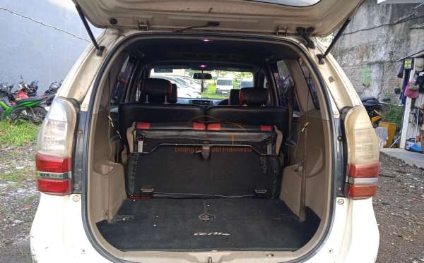DAIHATSU XENIA 1.3