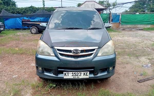 DAIHATSU  XENIA