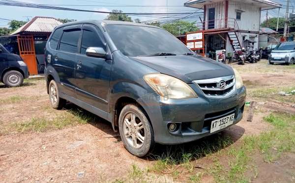 DAIHATSU  XENIA
