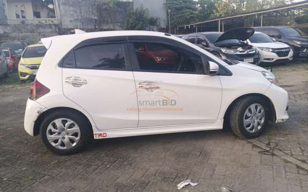 HONDA  BRIO  RS