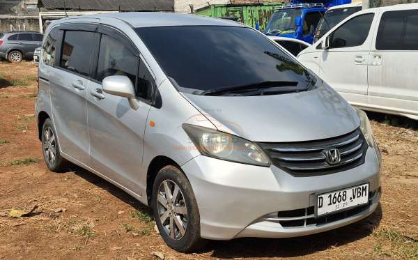 HONDA FREED GB3 1.5 E