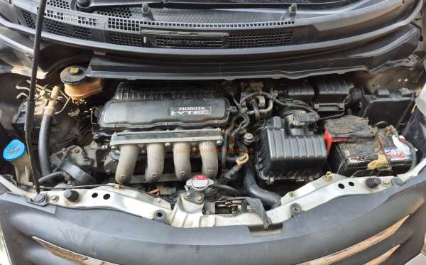 HONDA FREED GB3 1.5 E
