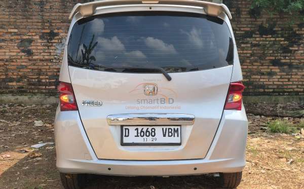 HONDA FREED GB3 1.5 E