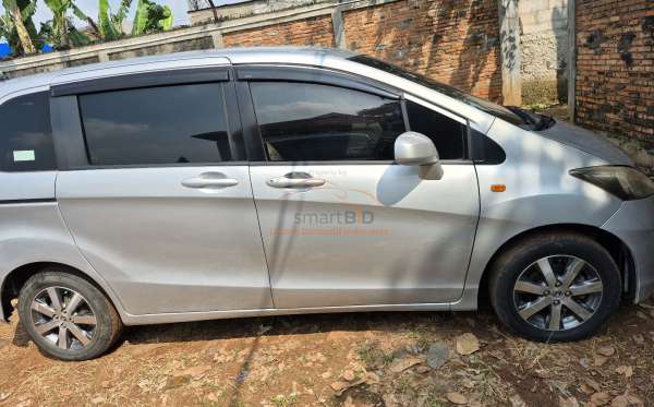 HONDA FREED GB3 1.5 E