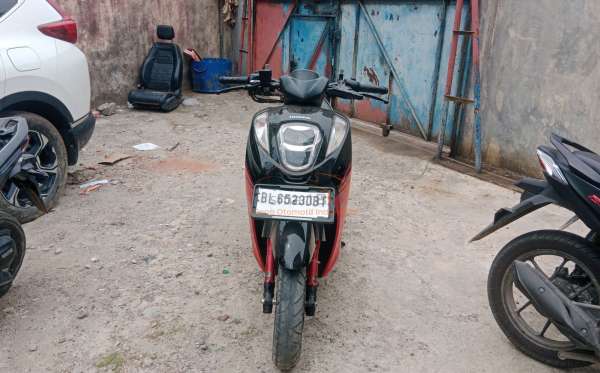 HONDA  GENIO