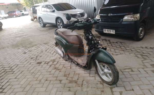 HONDA SCOOPY PRESTIGE