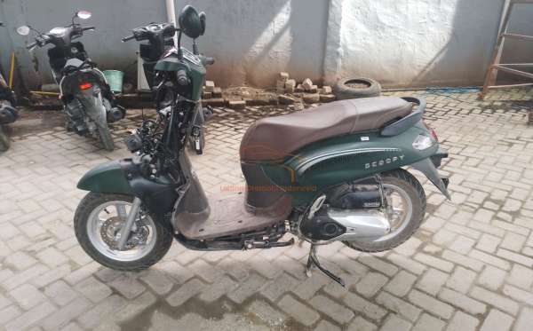 HONDA SCOOPY PRESTIGE