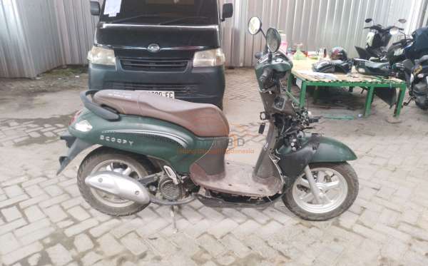 HONDA SCOOPY PRESTIGE
