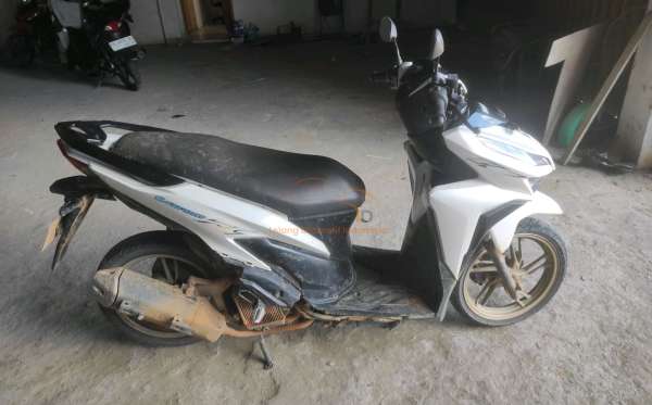 HONDA  VARIO 150