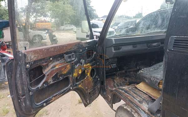 MITSUBISHI L300 PU FB-R (4X2)
