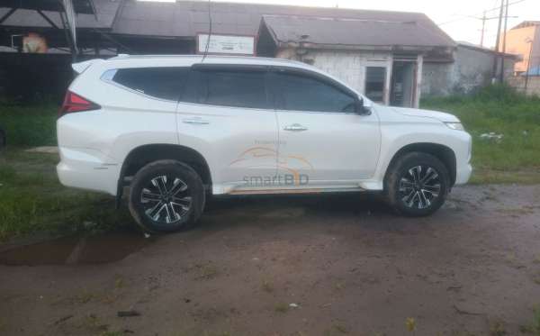 MITSUBISHI PAJERO SPORT DAKAR 2.4 (4x2) AT