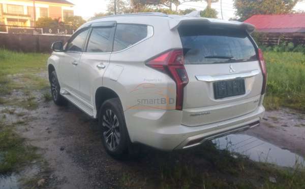 MITSUBISHI PAJERO SPORT DAKAR 2.4 (4x2) AT