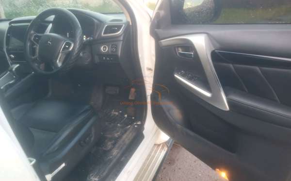 MITSUBISHI PAJERO SPORT DAKAR 2.4 (4x2) AT