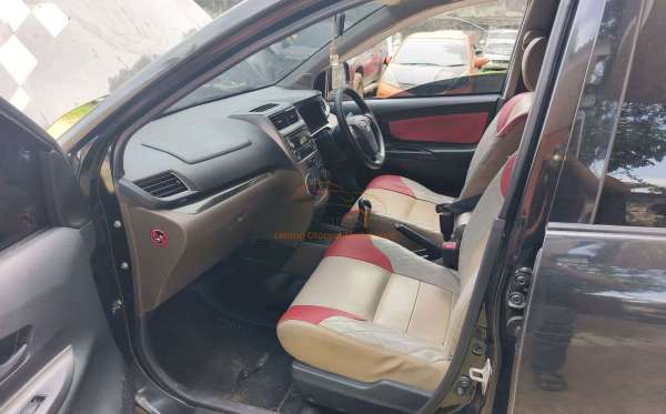 TOYOTA AVANZA 1.3 G