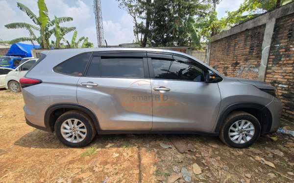 TOYOTA INNOVA ZENIX G