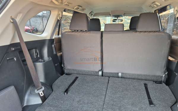 TOYOTA INNOVA ZENIX G