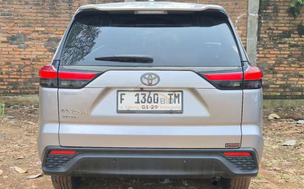 TOYOTA INNOVA ZENIX G