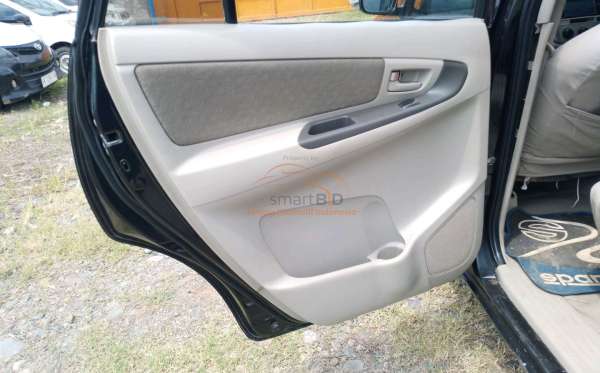 TOYOTA  KIJANG  INNOVA G