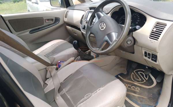 TOYOTA  KIJANG  INNOVA G
