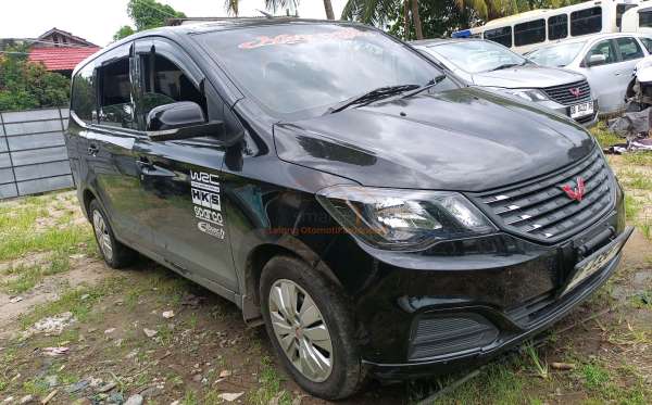 WULING CONFERO