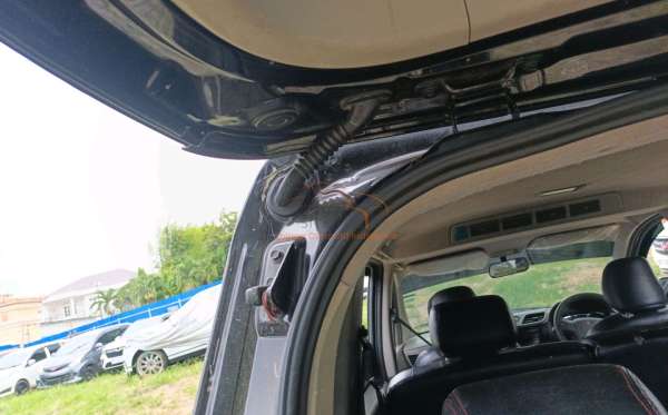 WULING CONFERO