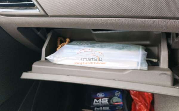 WULING CONFERO
