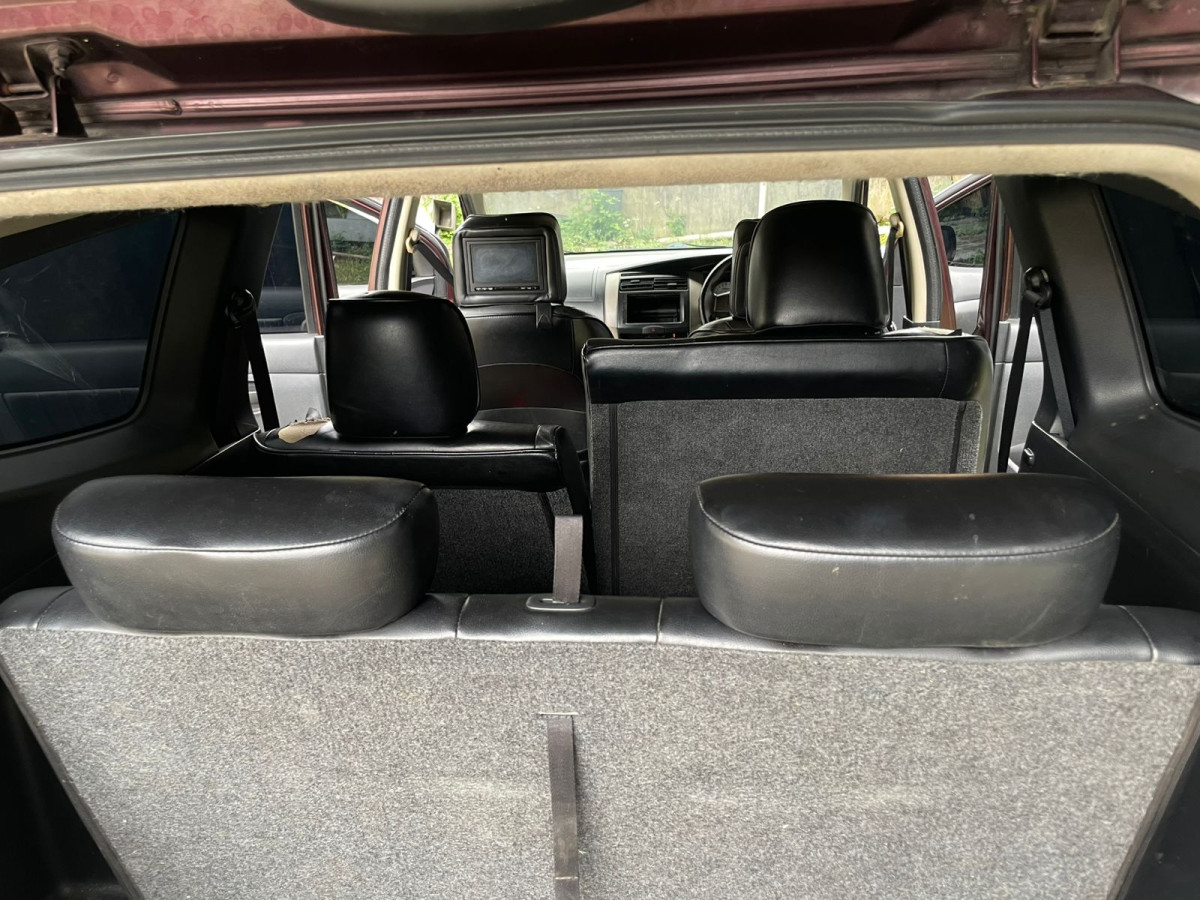 NISSAN  LIVINA GRAND  XV