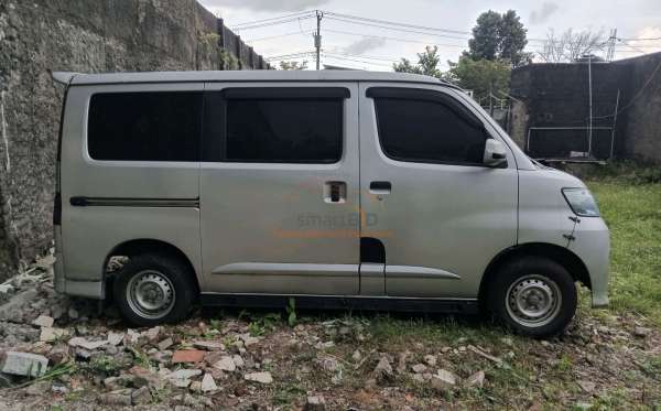 DAIHATSU LUXIO M