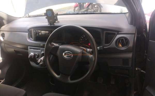 DAIHATSU SIGRA D