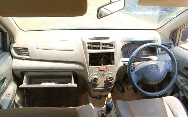 DAIHATSU  XENIA