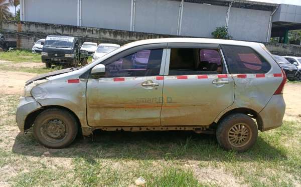 DAIHATSU  XENIA