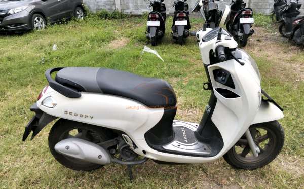 HONDA SCOOPY PRESTIGE
