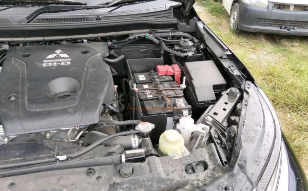 MITSUBISHI PAJERO SPORT DAKAR 2.4 (4x2) AT