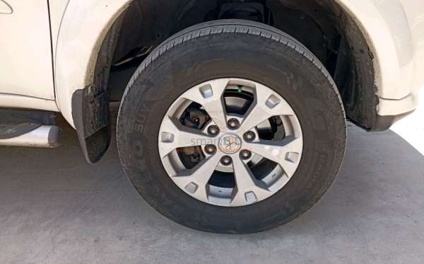MITSUBISHI PAJERO SPORT 2.5 HP (4X2) A/T