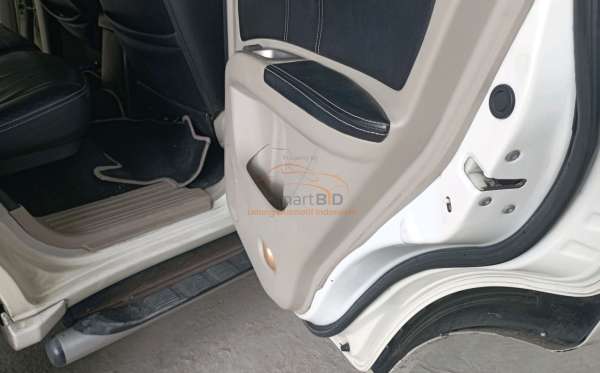 MITSUBISHI PAJERO SPORT 2.5 HP (4X2) A/T