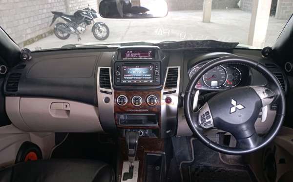 MITSUBISHI PAJERO SPORT 2.5 HP (4X2) A/T