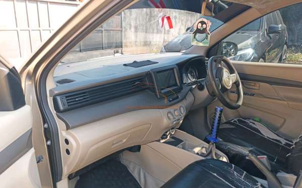 SUZUKI  ERTIGA