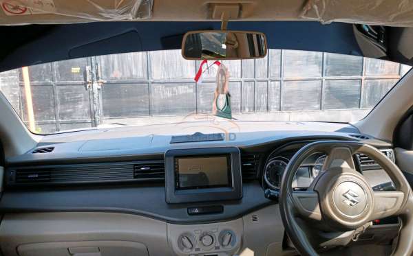 SUZUKI  ERTIGA