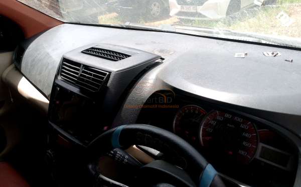 TOYOTA  AVANZA  1.3 G