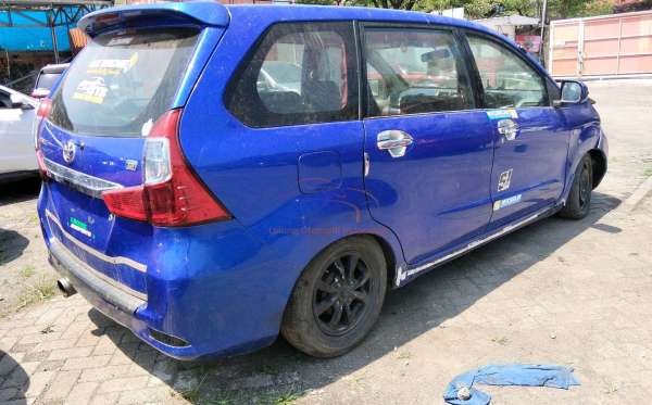 TOYOTA AVANZA