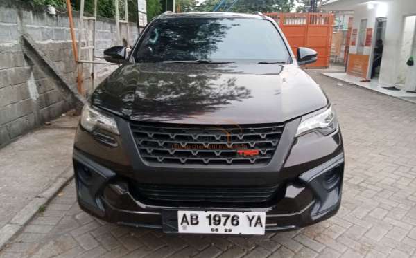 TOYOTA  FORTUNER  2.4 VRZ