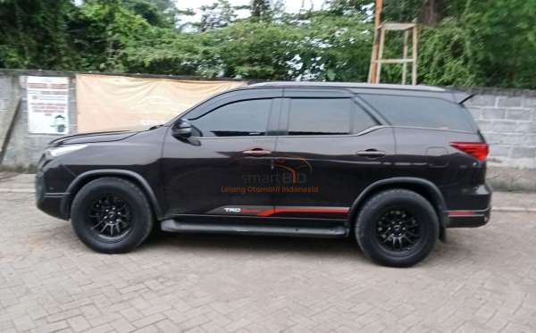 TOYOTA  FORTUNER  2.4 VRZ