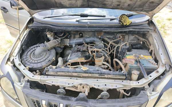 TOYOTA KIJANG INNOVA E