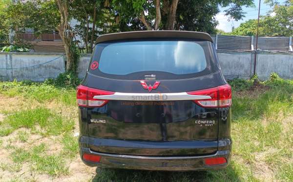 WULING CONFERO
