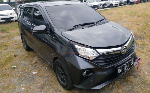 DAIHATSU SIGRA 1.2 R DLX