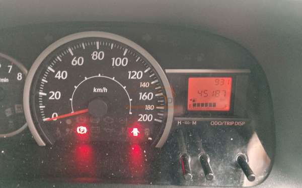 DAIHATSU SIGRA 1.2 R DLX