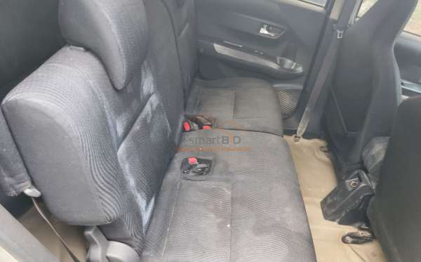 DAIHATSU SIGRA R