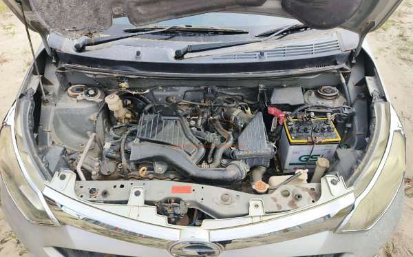 DAIHATSU SIGRA R